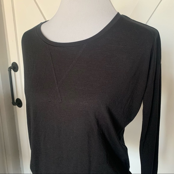 *free when bundled* Old navy NWT black top - Picture 5 of 7